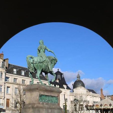Le Scandinave, Proche Bord De Loire Ορλεάνη Εξωτερικό φωτογραφία